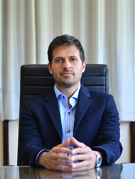 Dr. Francisco Barrau